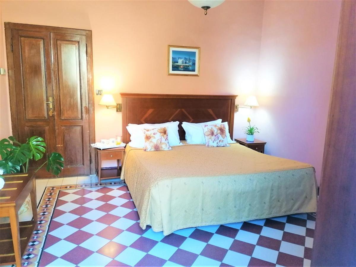 Hotel La Rondinella Cannero Riviera Buitenkant foto