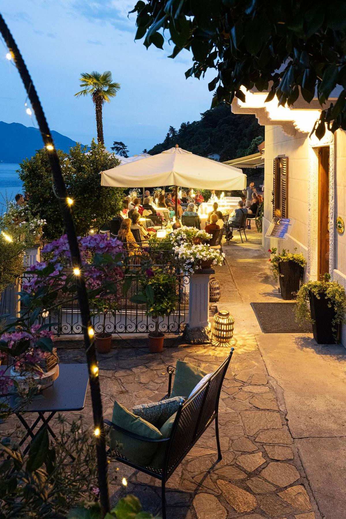 Hotel La Rondinella Cannero Riviera Buitenkant foto