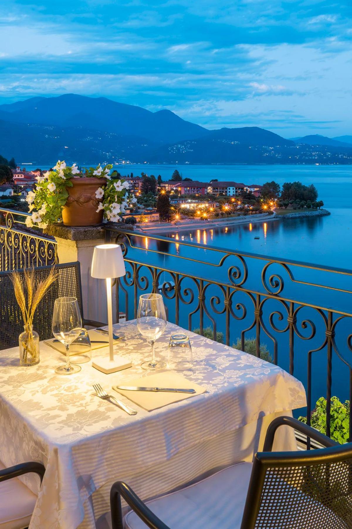 Hotel La Rondinella Cannero Riviera Buitenkant foto
